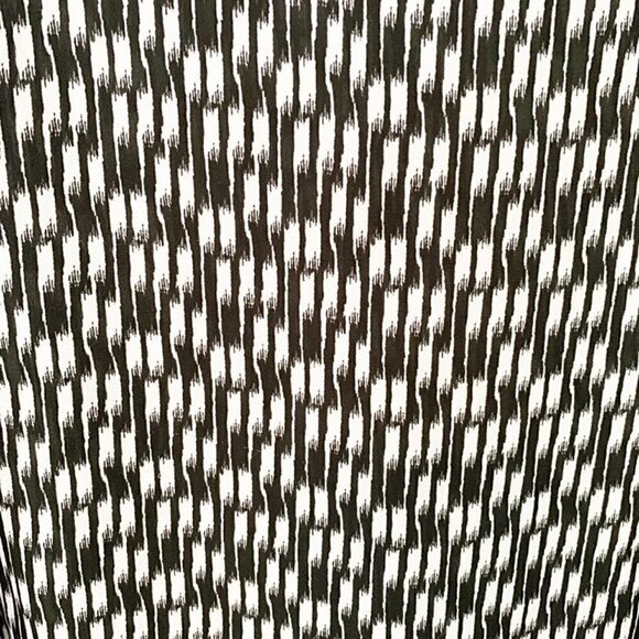 DR2 black white sheer lightweight sleeveless tank top blouse -‎ Medium - Picture 2 of 7